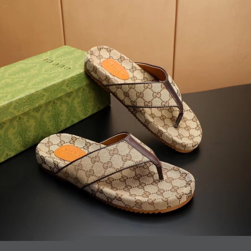 G*u*i slippers